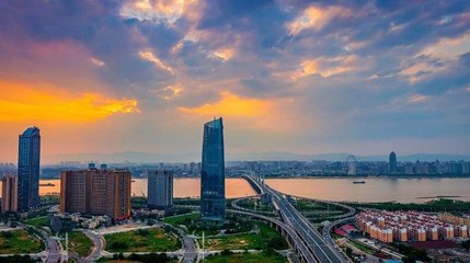 展望2020 從2019年南昌大事件看城建、醫(yī)療、教育新篇章